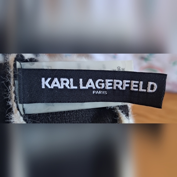 EUC Karl Lagerfeld Black & White Flower Knit Fuzzy Neutral Casual Beanie Hat Cap - Picture 5 of 6